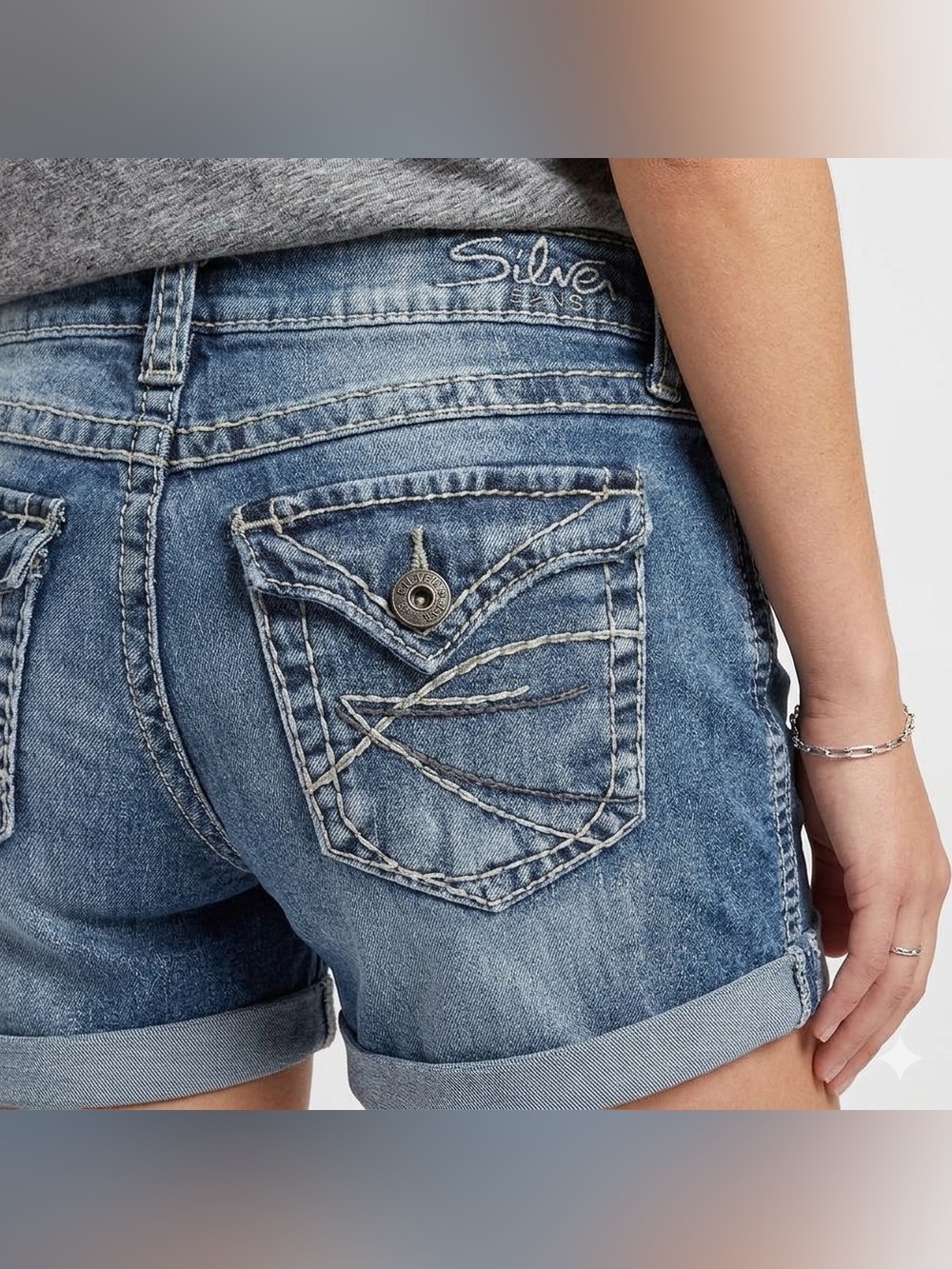 Silver Jeans Co McKenzie Shorts Womens 28 Medium Wash Distressed Low Rise Denim